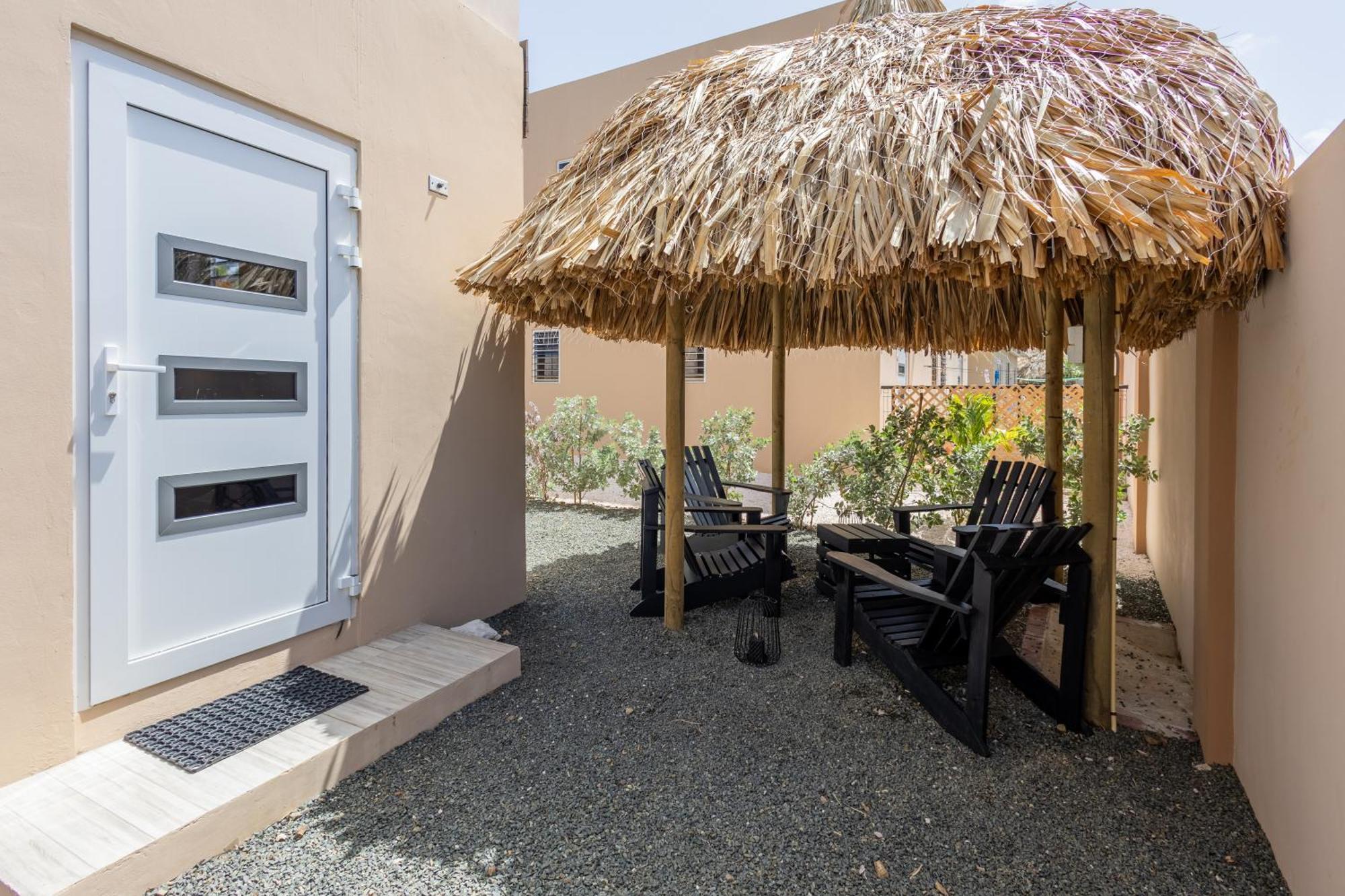 Av Curacao - Centrally Located Spacious Apartment Willemstad Eksteriør billede